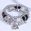 Mehrlagiges Perlenarmband-Set mit grauen Glasperlen und Vintage-Silber-Elefantenanhänger - Schwarz