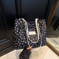 Grand sac cabas noir matelassé à motifs nœuds roses avec doubles anses blanches en cuir - Avec Pendentif / Noir
