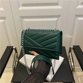 Petit sac à bandoulière matelassé vert foncé élégant avec chaîne argentée pour femme - Vert