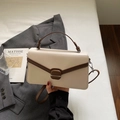 Elegante borsa squadrata in pelle crema e marrone con manico e tracolla regolabile - Bianco Sporco