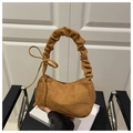 Bolso de hombro en ante sintético marrón con asa plisada y detalle de lazo elegante - Marrón