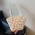 Bolso tote blanco minimalista con estampados de cerezas y asas de cuero anudadas - Blanco Roto