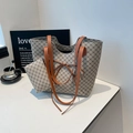 Ensemble cabas à monogramme marron avec pochette assortie et nœud de style vintage - Tote Et Pochette Monogramme / Kaki