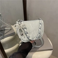 Elegante borsa a tracolla azzurra motivo marmo con fiocco di perle e catena d'argento - Verde (Con Ciondolo in Perla)