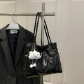 Black quilted tote bag in glossy PU leather with cute cloud pendant on woven strap - Diagonal Pleated (6774) / Cloud Charm / Black
