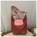 Crossbody tas in bordeauxrood canvas en roze leer met schattig hondenborduurwerk - Roze