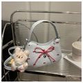 Sac à main bleu clair à pois avec des nœuds rouges et un porte-clé lapin en peluche - Bleu Clair Avec Pendentif