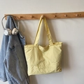 Bolso tote amarillo claro minimalista con corazones y estrellas bordados en nailon - Amarillo