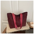 Borsa tote leopardata bordeaux con tracolle rosse e dettagli di nappe intrecciate - Rosso