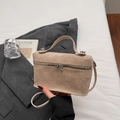 Sac boîte en daim beige avec tirettes en cœur et bandoulière réglable amovible - Kaki