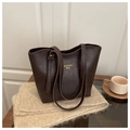 Dark brown large capacity faux leather tote bag with elegant golden logo lettering - No Pendant / Brown