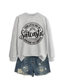 Mise à plat de sweat gris avec texte sunshine et short en jean bleu délavé - Gris (Police Noire)