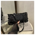 Sac sous le bras tendance à paillettes noires avec grandes écailles et lanière - Noir