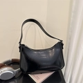 Bolso de hombro media luna negro minimalista en cuero brillante con texto moda - Negro