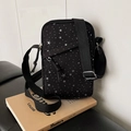 Schwarze Canvas-Handytasche mit silbernen Sternen und verstellbarem Gurt für Damen - Schwarz