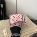 Bolso bandolera rosa con estampado de cerezas y cadena plateada para mujer - Rosa Cereza