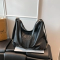 Bolso tote retro de cuero negro de gran capacidad con diseño de logotipo en relieve - Negro