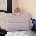Gesteppte lavendelfarbene Laptoptasche mit rosa Rüschengriffen und Rautenmuster - Grau Groß