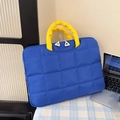 Borsa porta PC trapuntata blu con manici gialli a contrasto per ufficio e studio - Grande / Blu