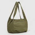Bolso tipo cubo de nailon verde oliva con textura minimalista y correas de hombro - Verde Oscuro
