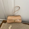 Sac sous le bras rétro français en cuir verni beige avec boucle dorée et bandoulière - Kaki