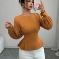 Elegante camisa mostaza de manga larga con peplo, mangas abullonadas y perlas - S / Tostado