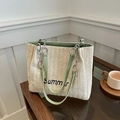 Grote strooien draagtas in beige met groene voering en zwart Summer borduursel - Lichtgroen