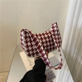 Retro hobo-tas met rood-wit houndstooth patroon, halve maan vorm en witte biesjes - Rood
