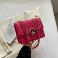 Bolso bandolera acolchado rosa con cadena dorada y cierre giratorio de diseño chic - Rosa Rojo