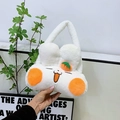 Borsa a mano in peluche bianca con ricamo a sorriso e ciondolo a fragola arancione - Bianco