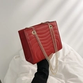 Elegante rote gesteppte PU-Leder Umhängetasche mit erstklassigen goldenen Ketten - Rot
