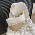 Japanische Baumwolltasche im zweifarbigen Design mit Gänseblümchen-Detail für den Strand - Modell 2 Weiß & Khaki