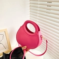 Bolso bandolera rosa brillante de piel PU con asa redonda y textura de relieve vertical - Rosa Rojo