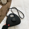 Sac bandoulière noir motif crocodile avec poignée ronde et fermoir doré - Noir