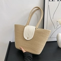 Schicke gewebte Tragetasche in Khaki und Weiß mit runder goldener Metallschnalle - Off-White Mit Schal