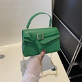 Borsa a mano verde minimalista in pelle opaca PU con catena dorata e fibbia decorativa - Verde