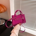 Mini bolso de mano de cuero rosa rojo con flecos largos y correa ajustable para mujer - Rosa Rojo