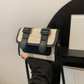 Sac bandoulière chic en paille tressée crème et noir avec finitions en cuir - Noir