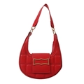 Borsa a tracolla rossa a mezzaluna trapuntata con dettagli dorati e stile minimalista - Rosso
