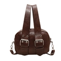 Dunkelbraune Retro PU Schultertasche mit Zierriemen und silbernen Metallschnallen - Braun
