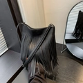 Retro black leather tassel bucket bag with high-quality litchi grain and shoulder strap - Black