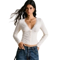 Camiseta blanca ajustada de manga larga con cuello en V de encaje y botones mujer - S / Albaricoque