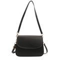 Borsa a tracolla nera quadrata minimalista con dettagli dorati e scritte a rilievo - Nero