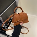 Mini borsa a tracolla marrone motivo coccodrillo con manico e cinghia regolabile - Marrone Scuro