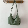 Borsa tote in nylon verde chiaro con doppie tasche a cerniera e tiranti in corda tessuta - Verde