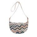 Borsa a tracolla a mezzaluna intrecciata a onde blu e verdi con cinturino regolabile - Bianco Ondulato
