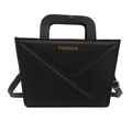 Schwarze geometrisch gesteppte Lederhandtasche mit goldenem Schriftzug und Tragegriff - Schwarz