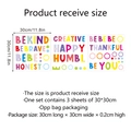 Detailansicht bunter Be Kind Be Brave Wandsticker mit 30x30cm Größenabmessungen - Bunter Buchstabenstil