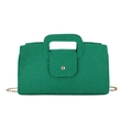 Bolso de mano verde vibrante con diseño de cocodrilo y correa de cadena dorada - Verde