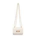 Elegante cremefarbene Stepp-Minibag mit goldenem Drehverschluss und Kettenriemen - Gebrochenes Weiß